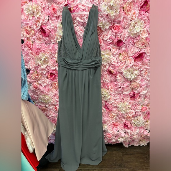 House of Wu 22928 Size 20 Charcoal long chiffon dress with lace back and v-neck - Picture 2 of 10